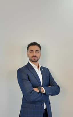 Abdelrahman featured on the RE/MAX 5 Steps team page