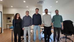 Abdelrahman with the team inside the RE/MAX Lisbon office